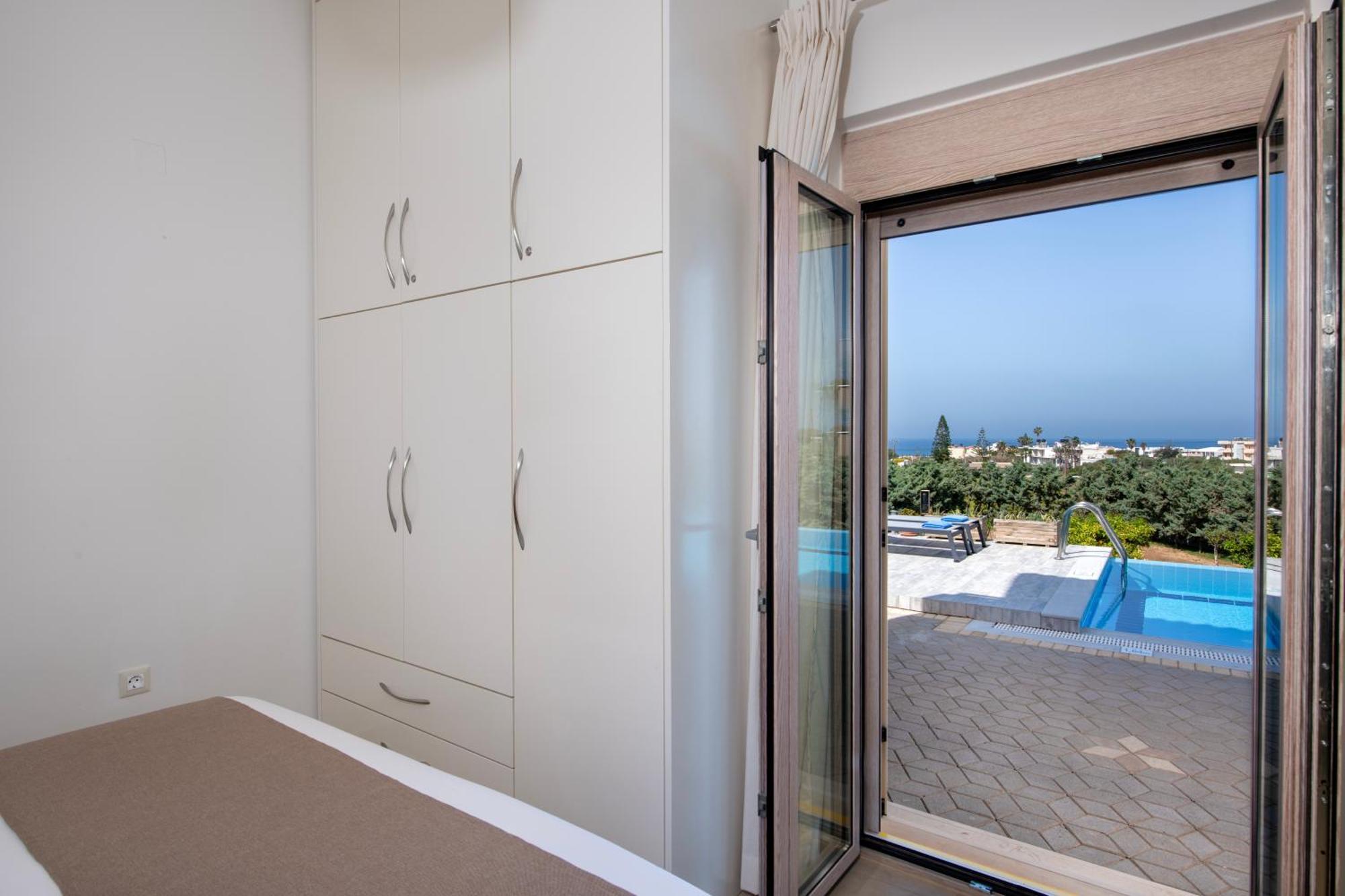 Four Seasons Private Villa - Seaview - Big Heated Pool - Gym - Sport Activities Гуве Экстерьер фото