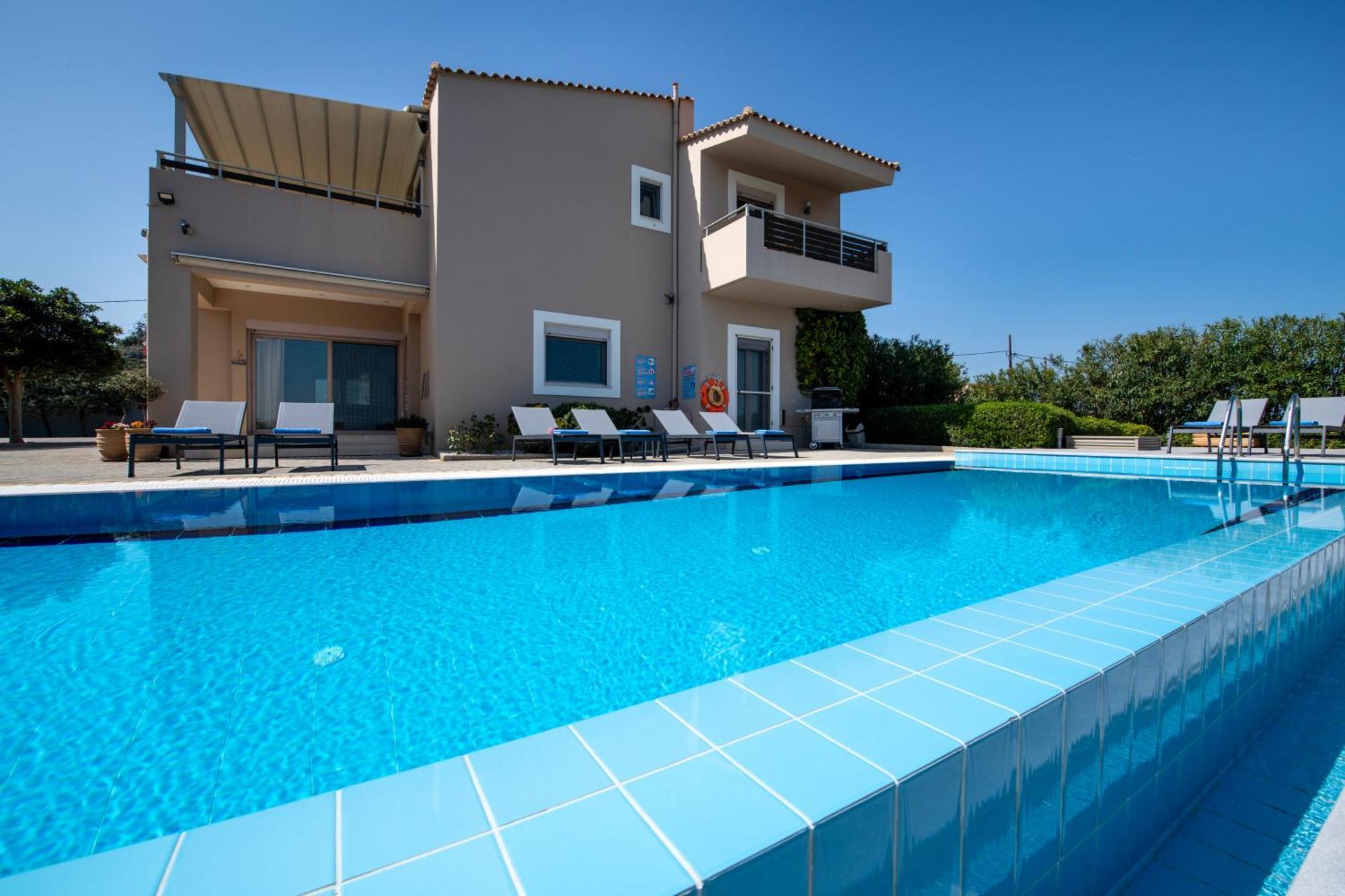 Four Seasons Private Villa - Seaview - Big Heated Pool - Gym - Sport Activities Гуве Экстерьер фото